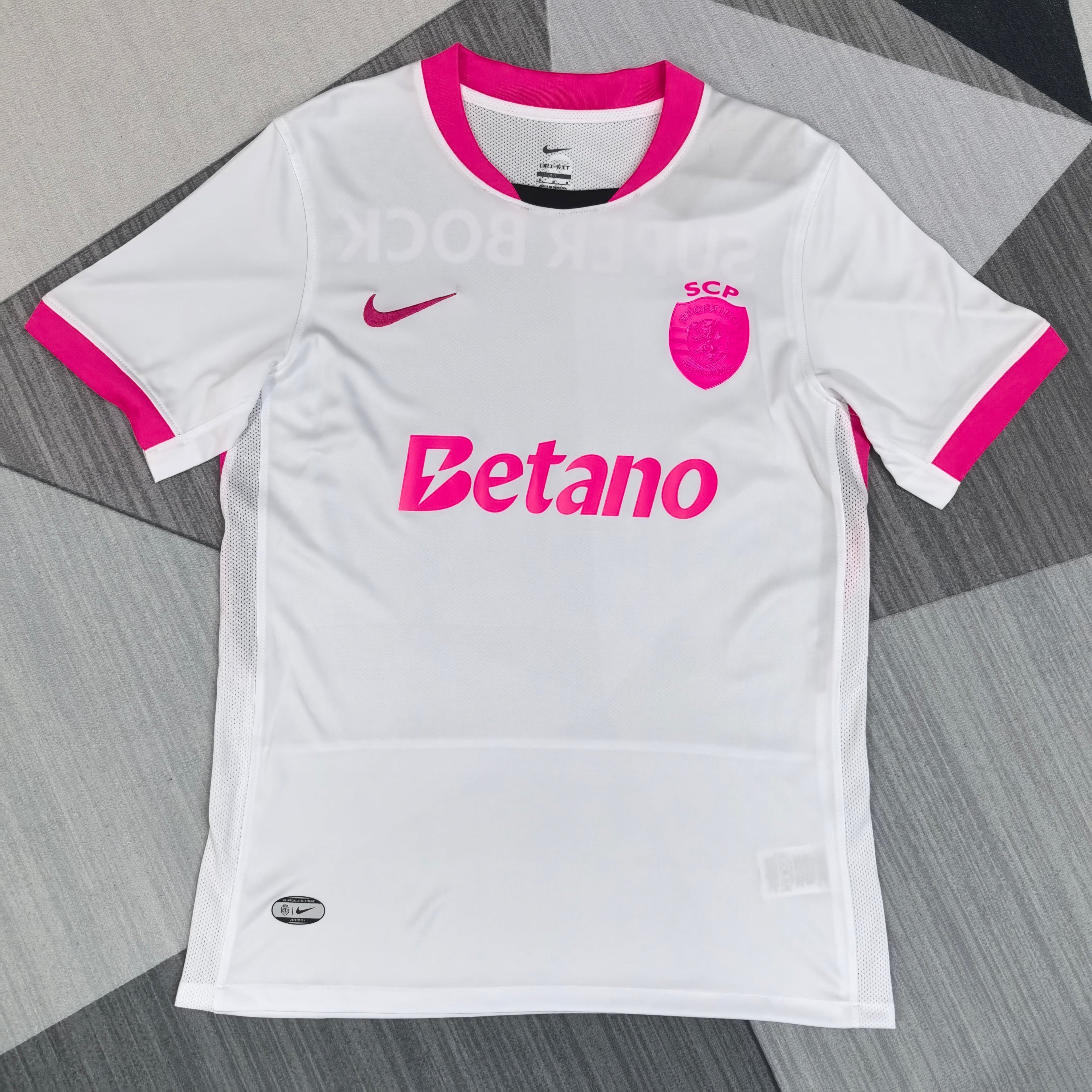 Sporting Portugal édition spéciale Pink October 25/26 version Fan